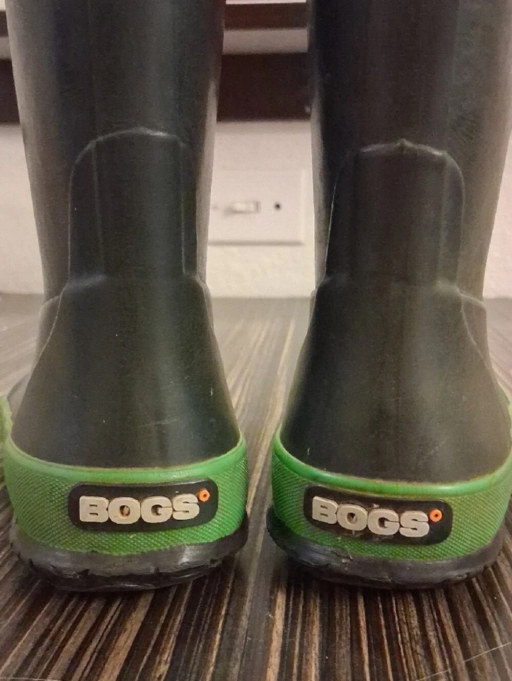 Bogs Kids Green Rubber Rain Boots with Lime Trim